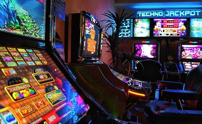 پاکستان میں ACE 777 APP کا آن لائن کیسینو سیکشن کھولیں۔